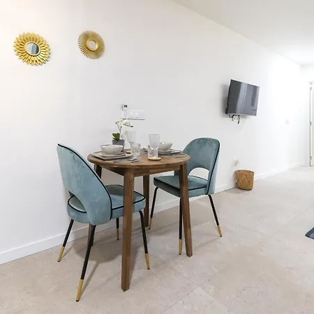 Ag7 Loft Espaciosos Estudios Con Terraza Cercanos Al Metro Zona Ayora Apartment *