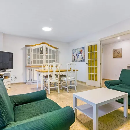 Apartment Centrally Located Temporary, Very Spacious Pataconabluerentals *