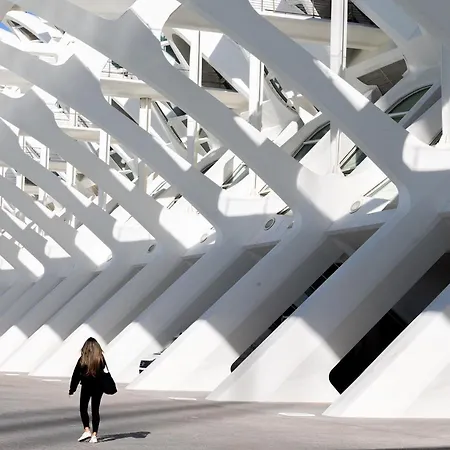 Appartamento Lo - Loft - Modernos Y Acogedores Estudios Cerca A Artes Y Ciencias *