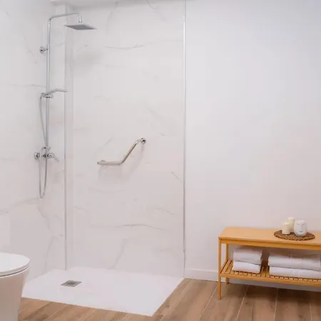 Relax Leones Valenza