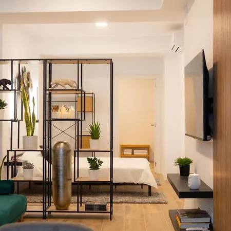 Relax Leones Apartament *