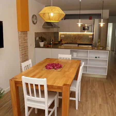 Apartment Living With Style In The Cabanyal *