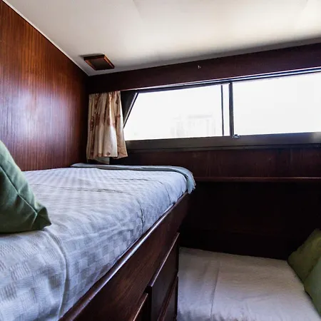 Yacht Our Alissa Botel *