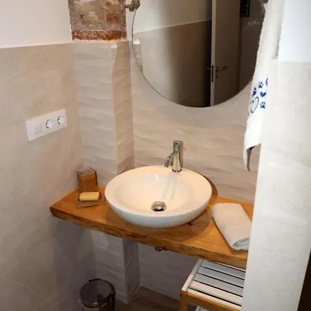 Apartment Living With Style In The Cabanyal *