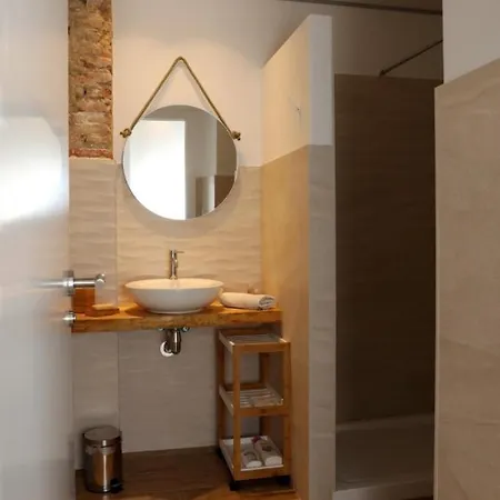 Apartment Living With Style In The Cabanyal *