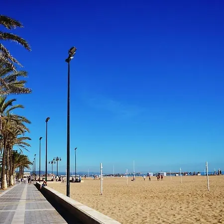 Living With Style In The Cabanyal * Valencia