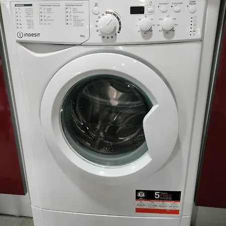 Familias Y Grupos Muy Grande En El Centro De *