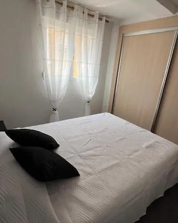 Apartment Near The Valencia