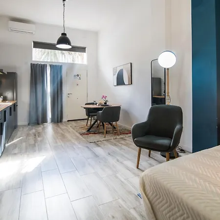 Cozy Loft In Apartment