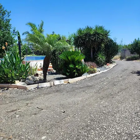 Les Moreres A Space For Tranquility Feriehus