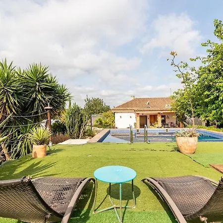 Feriehus Les Moreres A Space For Tranquility