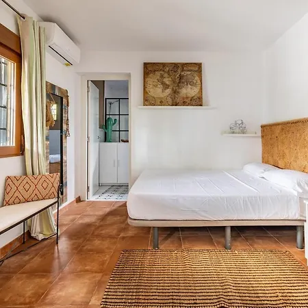 Les Moreres A Space For Tranquility Feriehus Valencia