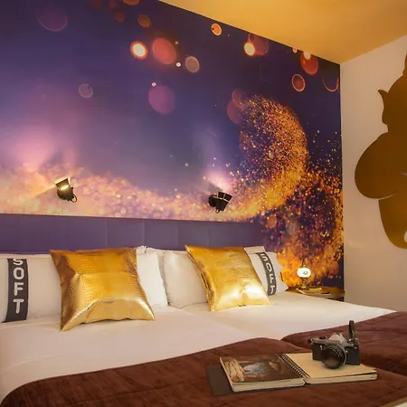 Casual Del Cine Hotell