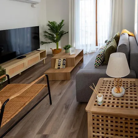 Tenerias Corp , 4 Piso Apartment *