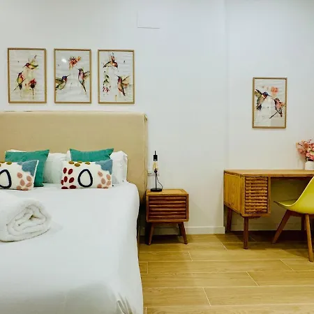 Loft 2 - Space & Conform Close To Center