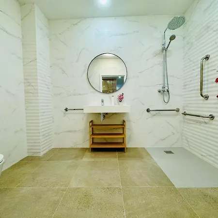 Loft 1 - Space & Conform Close To Center *