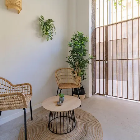 Lejlighed Rmz31 Loft - Espacioso Y Acogedor Estudio Con Terraza En Zona Ayora Valencia