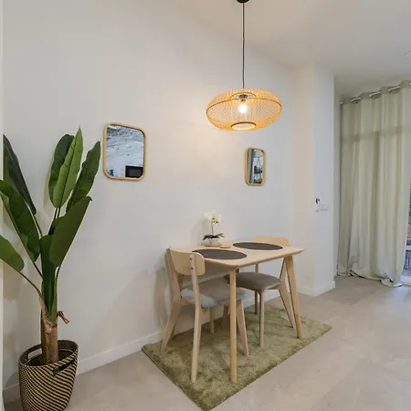 Rmz31 Loft - Espacioso Y Acogedor Estudio Con Terraza En Zona Ayora Lejlighed
