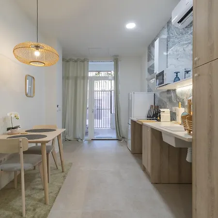 Lejlighed Rmz31 Loft - Espacioso Y Acogedor Estudio Con Terraza En Zona Ayora Valencia