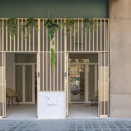 Rmz31 Loft - Espacioso Y Acogedor Estudio Con Terraza En Zona Ayora Apartment