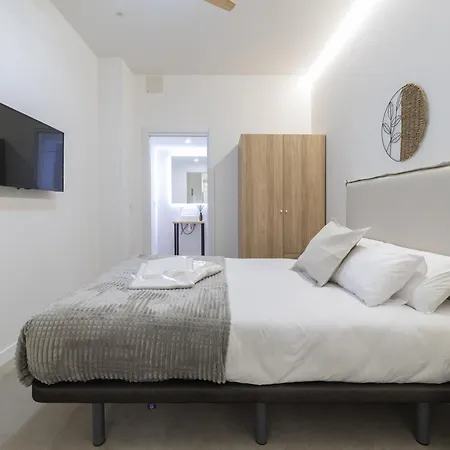 Rmz31 Loft - Espacioso Y Acogedor Estudio Con Terraza En Zona Ayora * Valencia