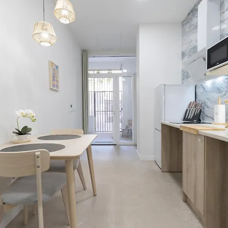 Rmz31 Loft - Espacioso Y Acogedor Estudio Con Terraza En Zona Ayora Lejlighed *