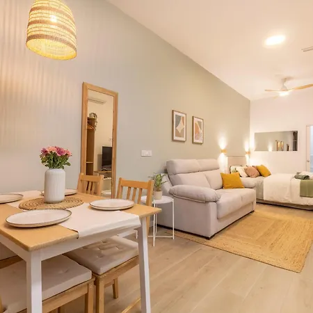 Paradise - Comodo Y Acogedor - Conectado Con Aeropuerto, Playa Y Centro Apartamento Valencia