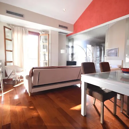 En La Plaza Del Tossal