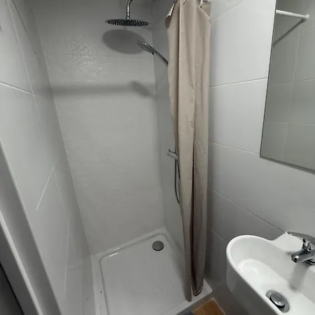 Con Cocina Y Bano Privado De Temporada Vacaciones Largas Long Desde 11 Noches Lägenhet *