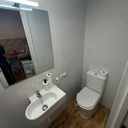 Con Cocina Y Bano Privado De Temporada Vacaciones Largas Long Desde 11 Noches * 발렌시아