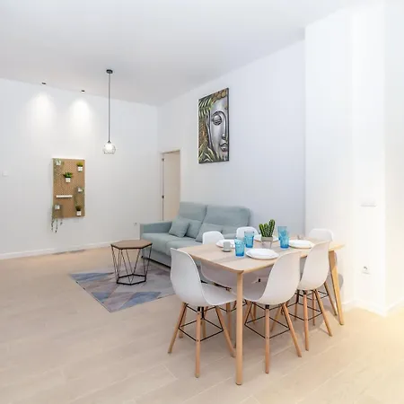 Guestready - Valencia's Vibrant Malvarrosa * Valence