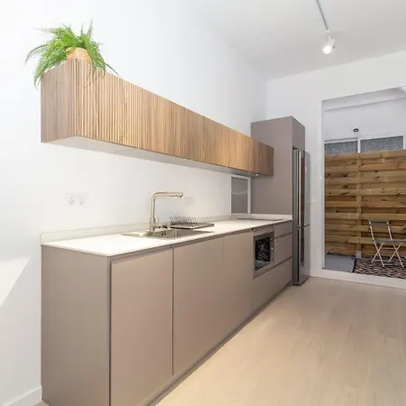 Guestready - Valencia's Vibrant Malvarrosa