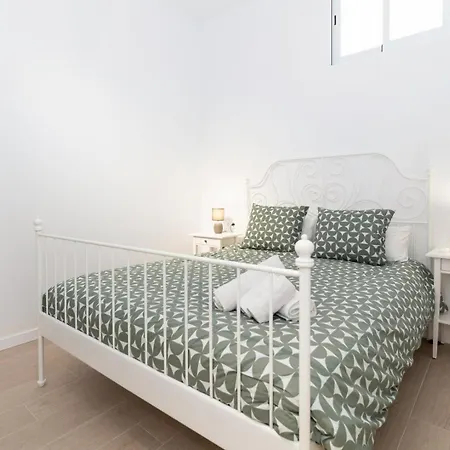 Guestready - Valencia's Vibrant Malvarrosa