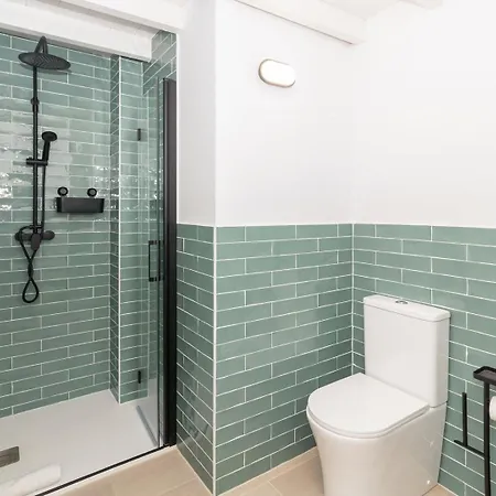 Guestready - Valencia's Vibrant Malvarrosa *