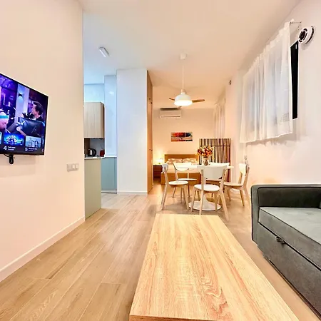 Valentia Beachside Modern Style