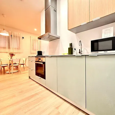 Valentia Beachside Modern Style *