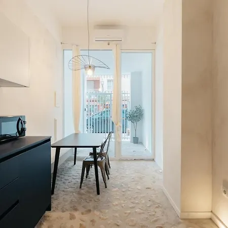 Trendy Retreat In Valencia