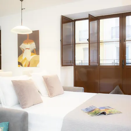 Singularstays Center