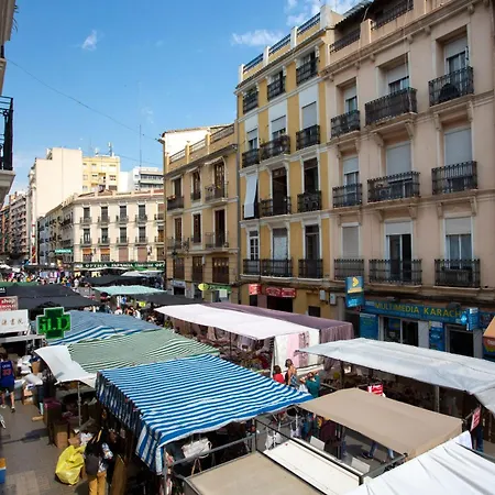 Singularstays Center Apartment