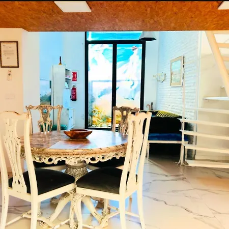 Loft Con Mucha Luz En El Centro Barrio Ruzafa * Валенсия