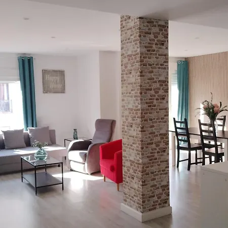 Familias Y Grupos Muy Grande En El Centro De شقة *