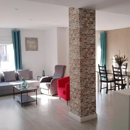 Familias Y Grupos Muy Grande En El Centro De فالنسيا