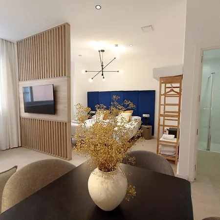 Apartahotel Blanq Marina