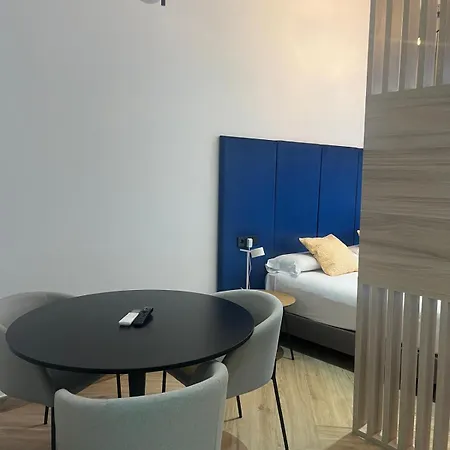 Blanq Marina 4* Valencie