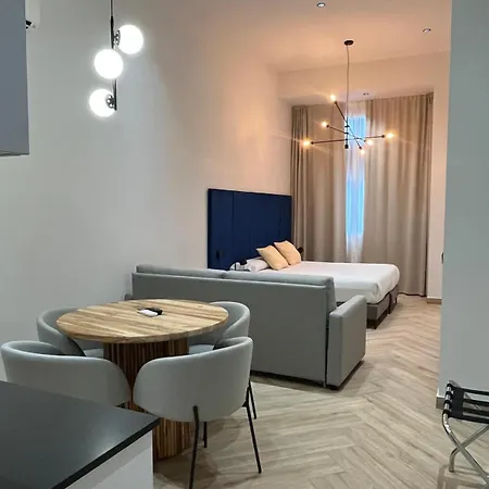 Blanq Marina Aparthotel 4*