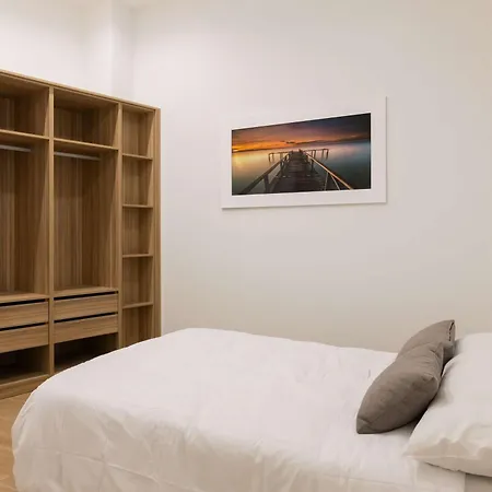 Luxury Oceanografic 6 Pax Apartment