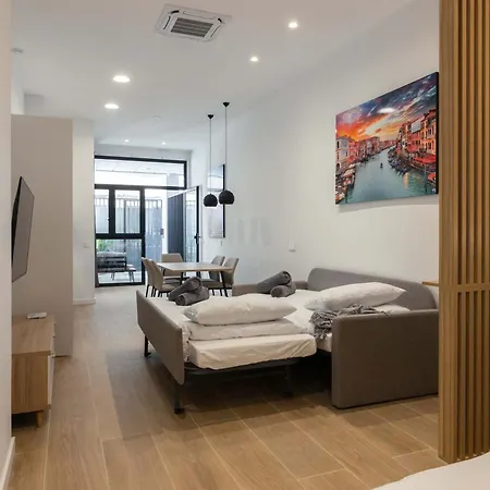 Apartment Luxury Oceanografic 6 Pax *
