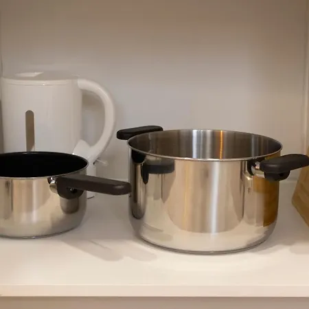 Royal Flats * Valence