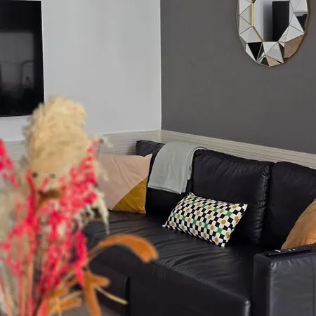 Hlius Brand New מלון דירות