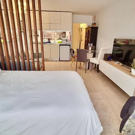 Apartamento Cozy Next To Plaza Del Ayuntamiento *